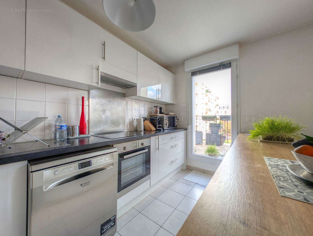 Appartement à LA GARENNE-COLOMBES