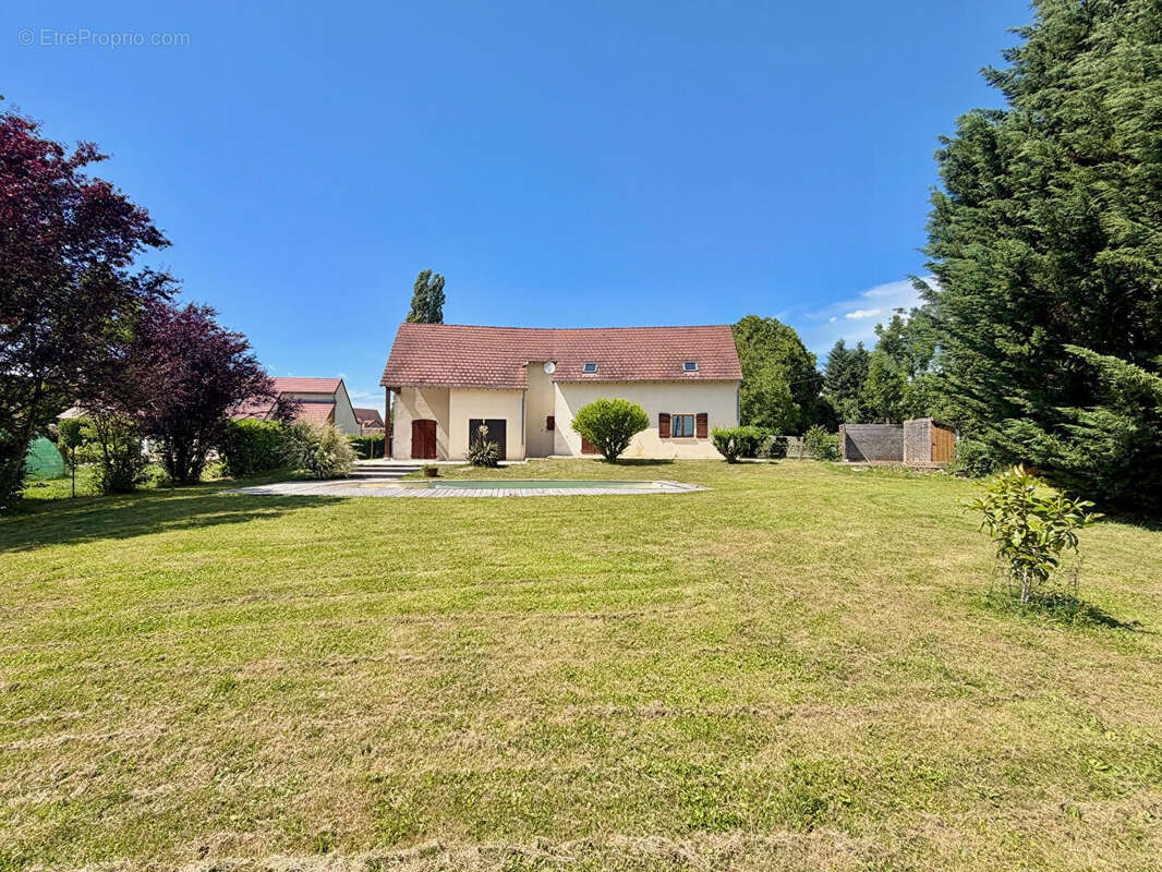 Maison 5 chambres avec piscine, moins de 10 minutes de DOLE - photo 16