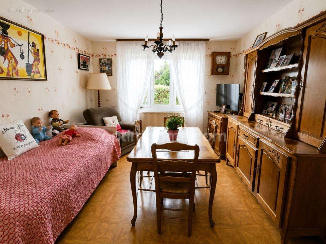 Charmante maison familiale avec terrain et garage - Etain - photo 4