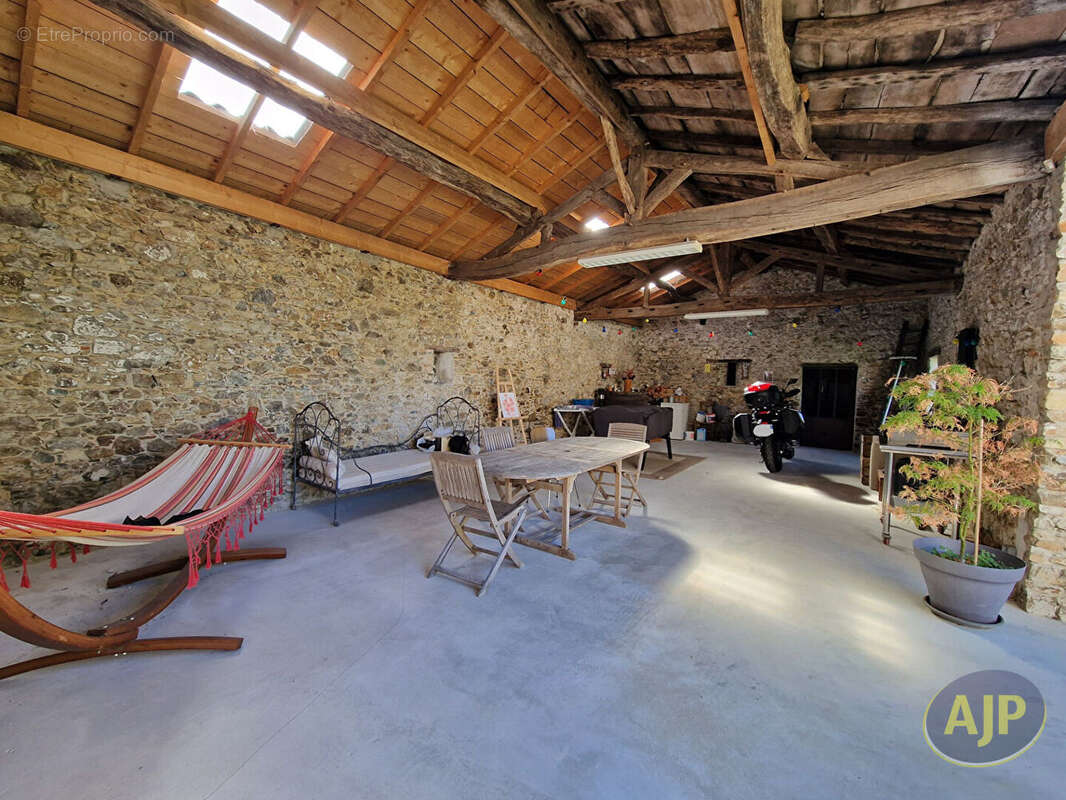 Maison à LA LIMOUZINIERE