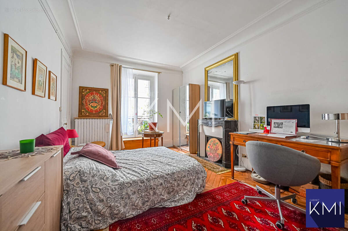 Appartement à PARIS-11E