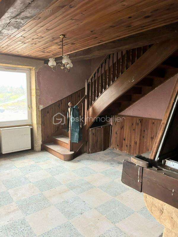 Tènement immobilier avec fort potentiel – 2 maisons + Dépendances – Terrain 3 500 m² – Bord de canal - photo 4