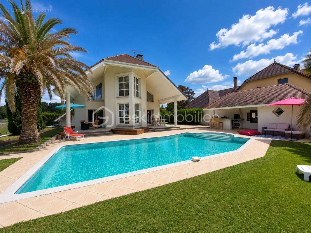 Maison d'architecte de 189 m² avec piscine - photo 4