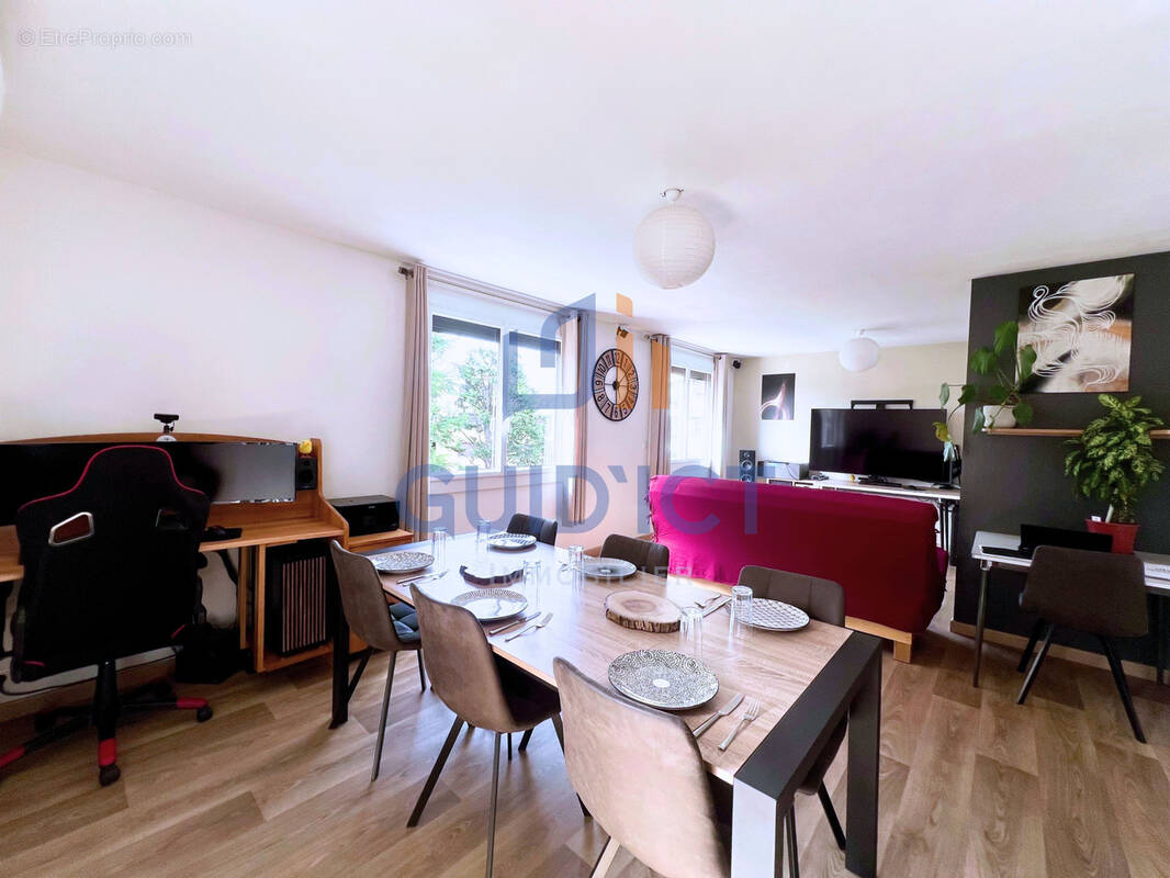 Appartement T4 lumineux entièrement rénové   DPE B   2 balcons   Parking privatif sécurisé - photo 5