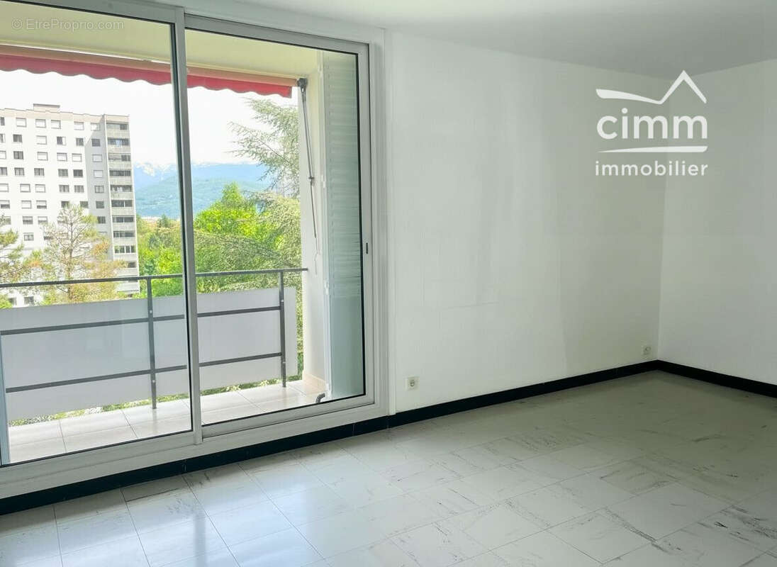 Appartement à SEYSSINET-PARISET