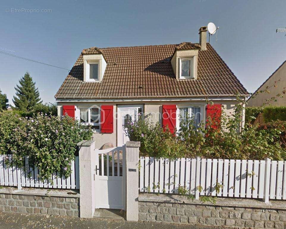 Maison à BEVILLE-LE-COMTE