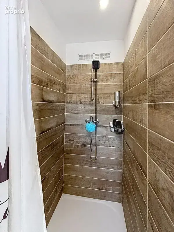 MARSEILLE 13e (Les Olives) – Propriété de 167 m² : Grande Maison Familiale ou Jusqu'à 4 Logements Indépendants Piscine Garages & - photo 22