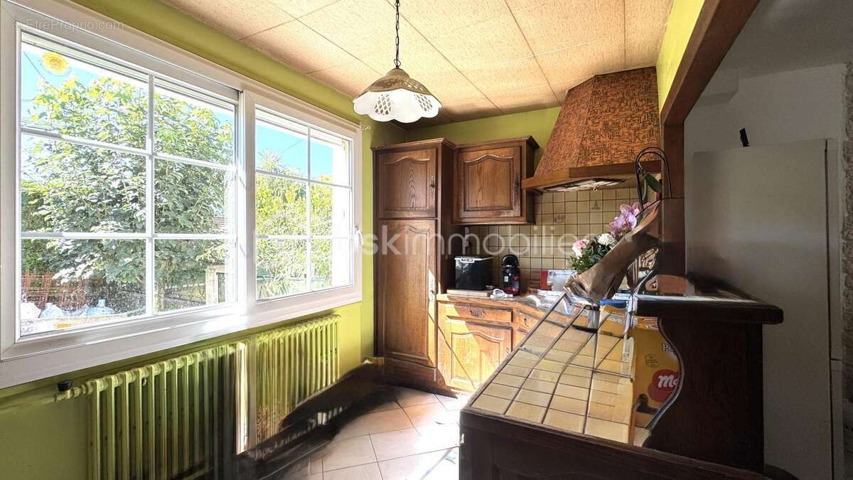 Maison à MONTREUIL-AUX-LIONS