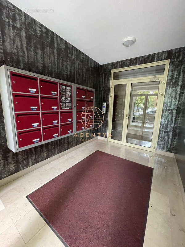 Appartement à SAINT-MAUR-DES-FOSSES