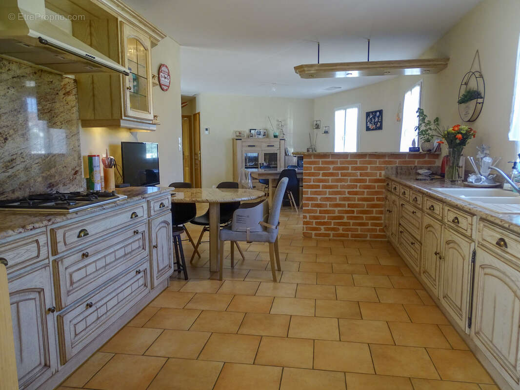 Maison à GIEVRES