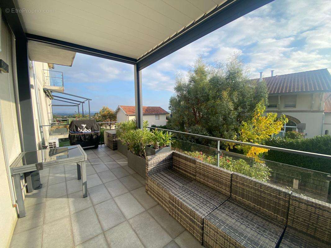 Appartement à CHARLY