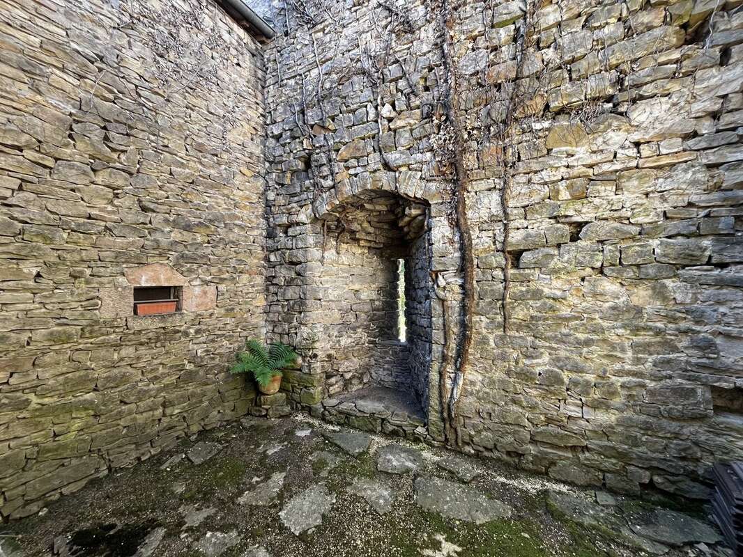Maison à CREMIEU