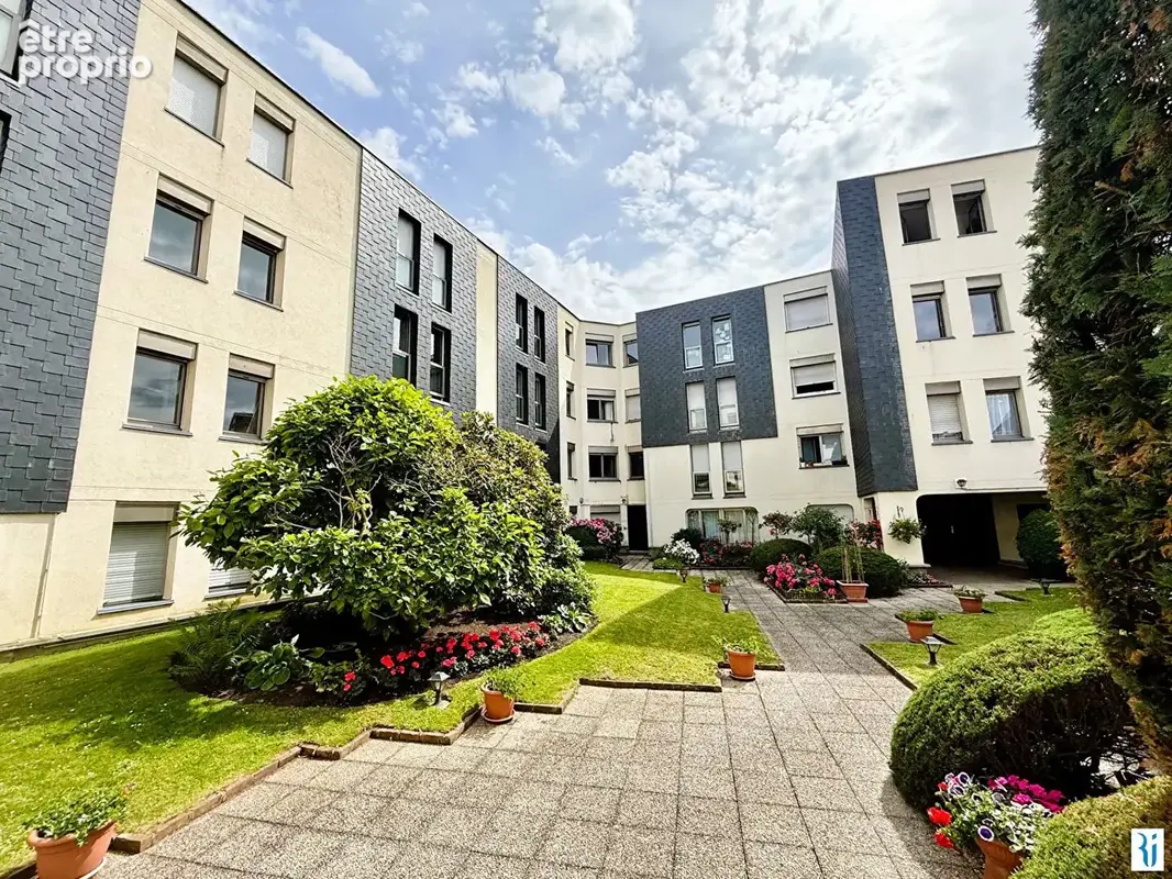Rouen centre - photo 17