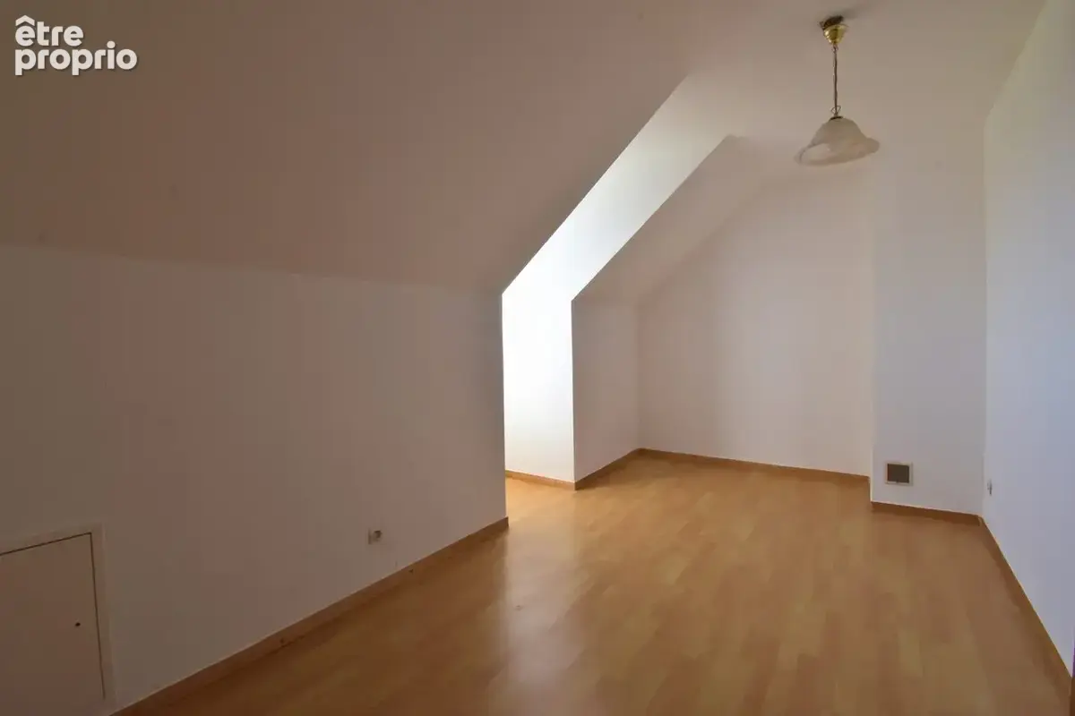 Maison 6 pièces 130 m² à vendre à Monnetier-Mornex (74560) - photo 8