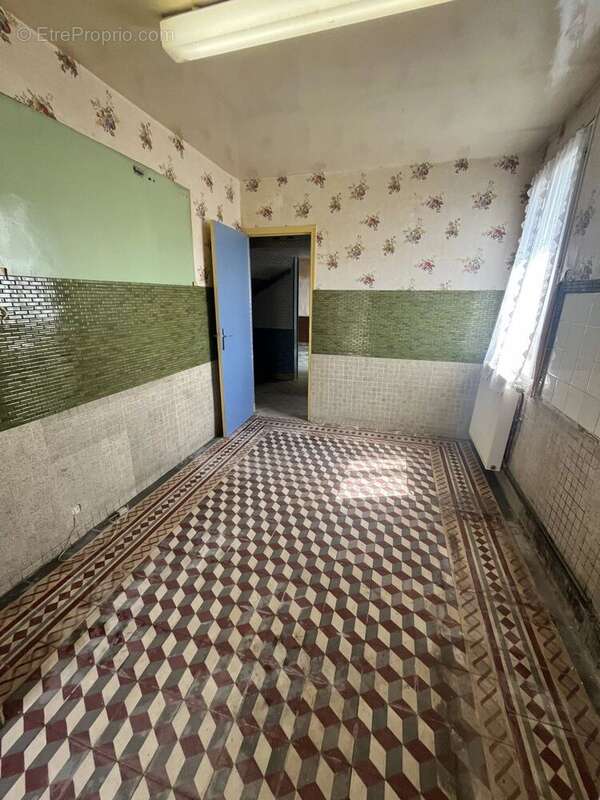 Maison à CRECY-SUR-SERRE