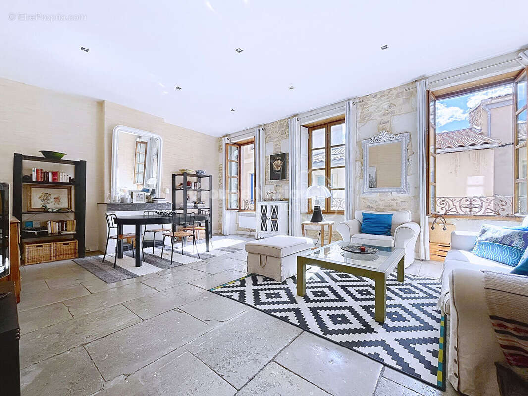 Appartement à NIMES