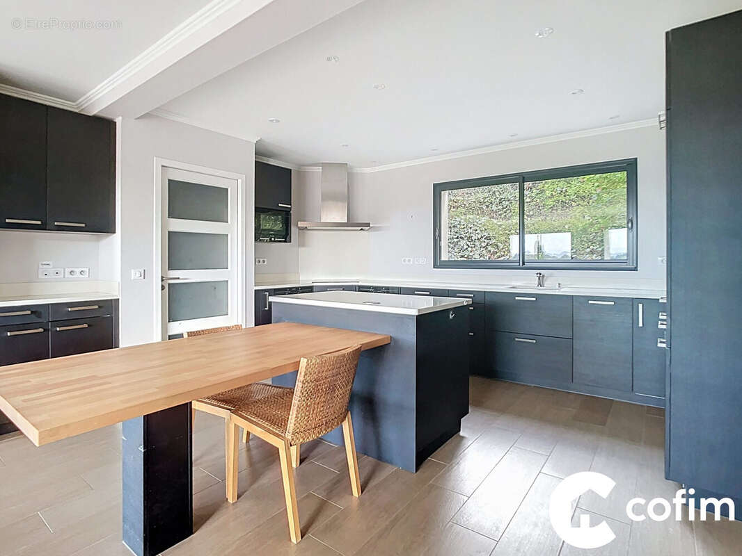 Maison à SERRES-CASTET