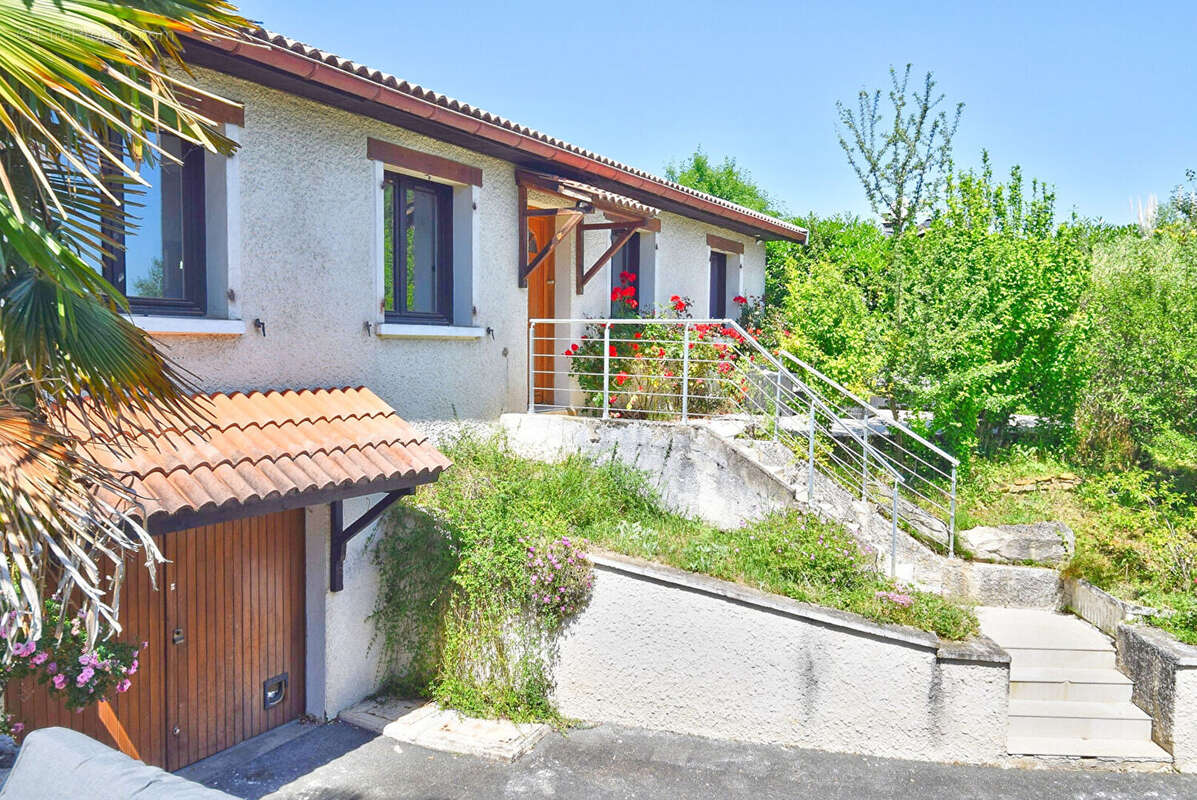 Maison à CHAZAY-D'AZERGUES