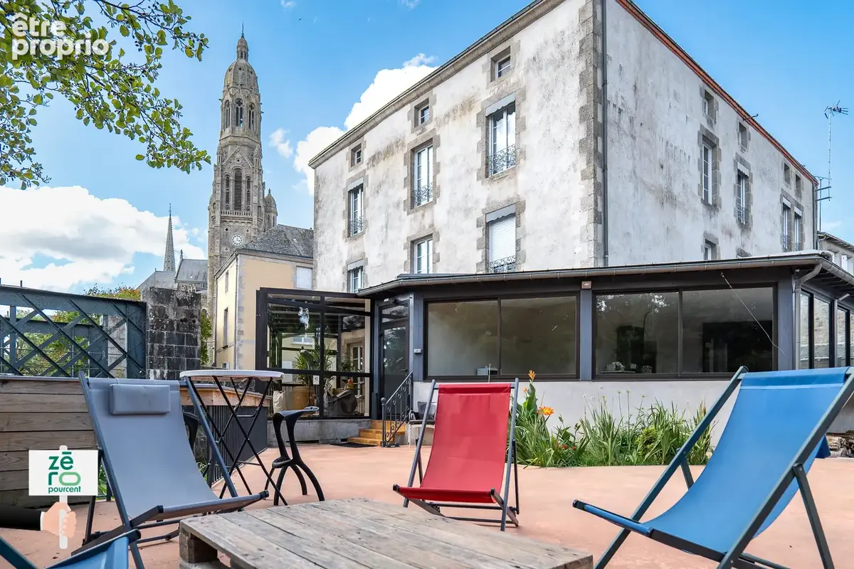 Propriété de caractère avec piscine   Chambres d’hôtes ou maison familiale   À 9 km du Puy du Fou à Saint-Lau - photo 2