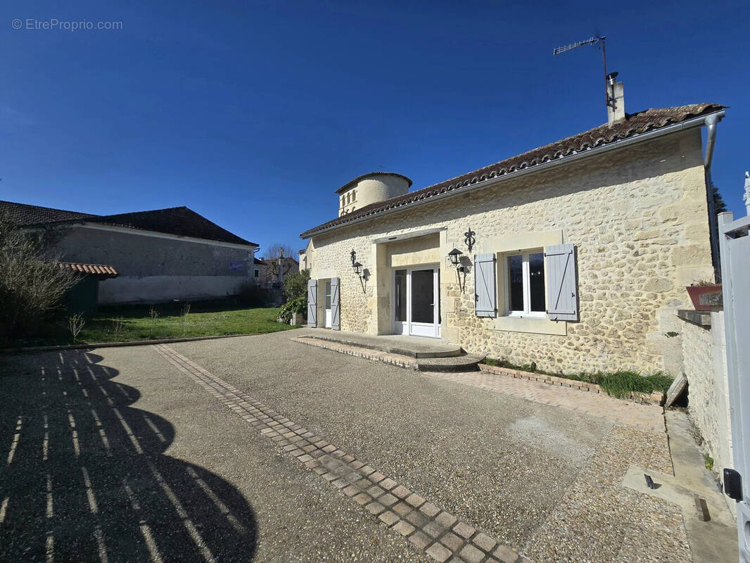 Maison à BOUTEILLES-SAINT-SEBASTIEN
