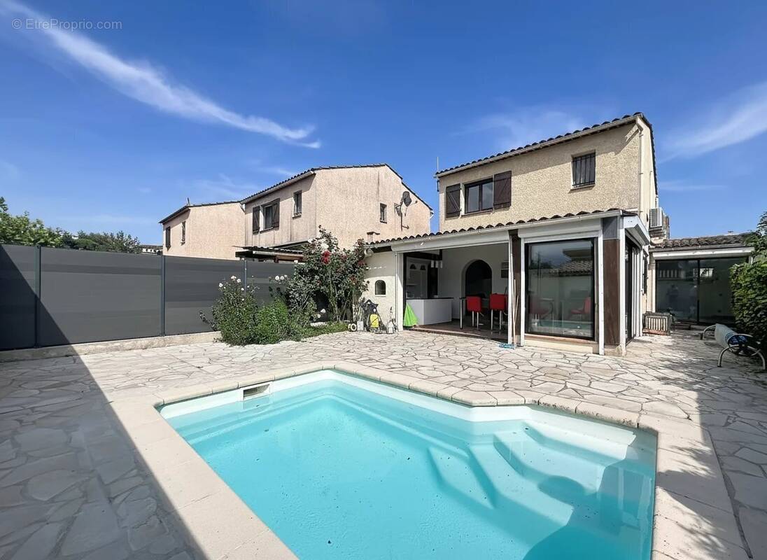 Maison à VILLENEUVE-LOUBET