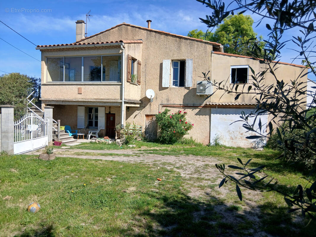 Maison à SAINT-HILAIRE-DE-BRETHMAS