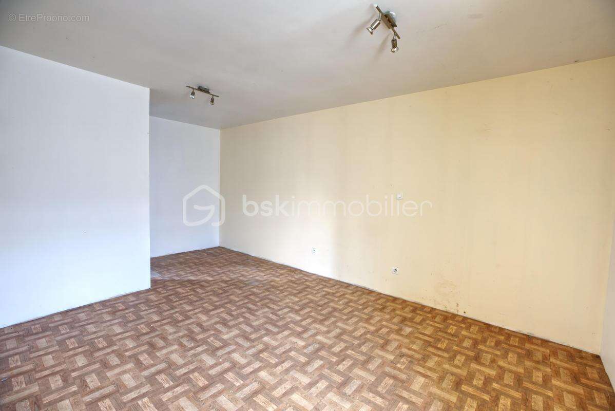 Maison à COULOMBS-EN-VALOIS