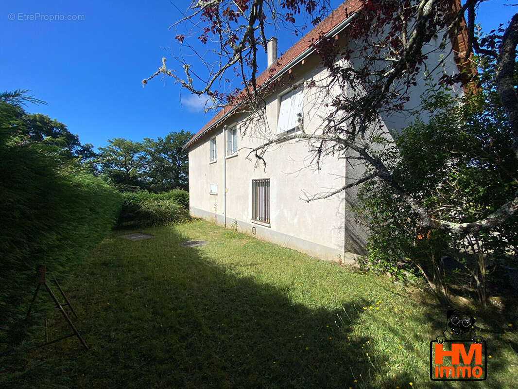 Maison à BESSINES-SUR-GARTEMPE