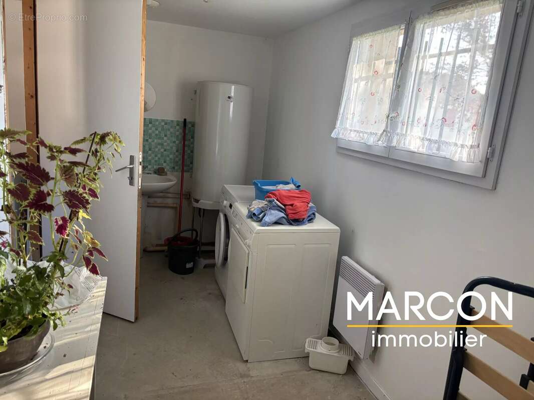 Maison à SAINT-PIERRE-DE-FURSAC