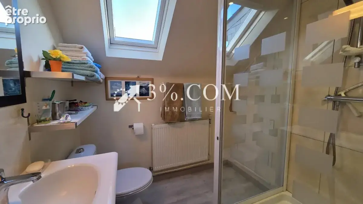 Maison familiale au coeur de la commune - photo 9