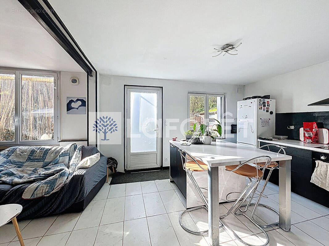 Maison à SAINT-LOUP-LAMAIRE