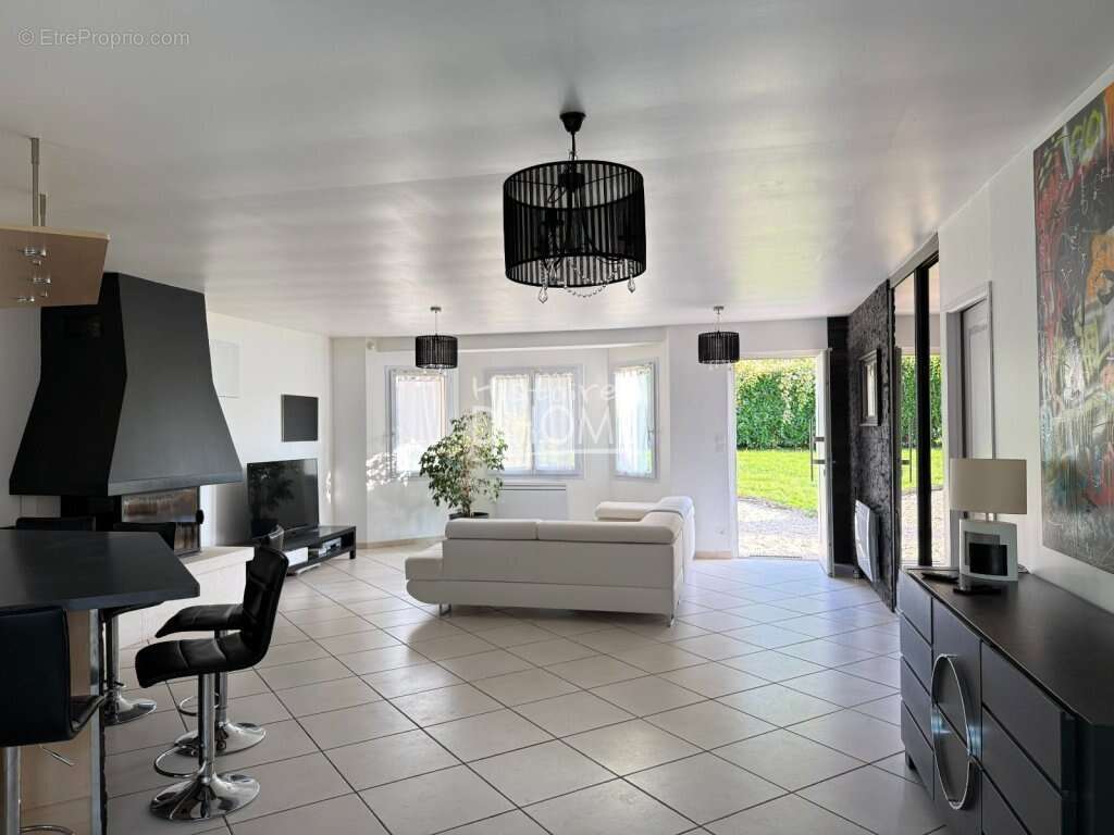 Maison à ROZAY-EN-BRIE