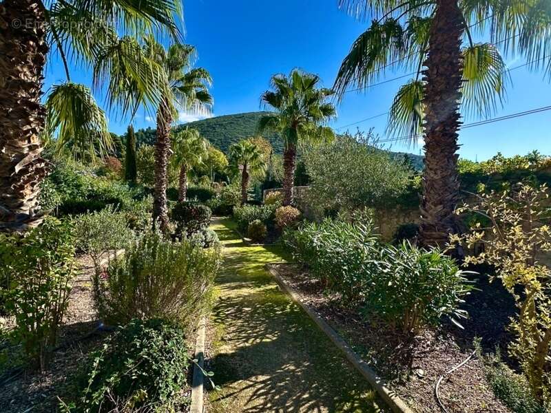 Appartement à MARSEILLE-9E