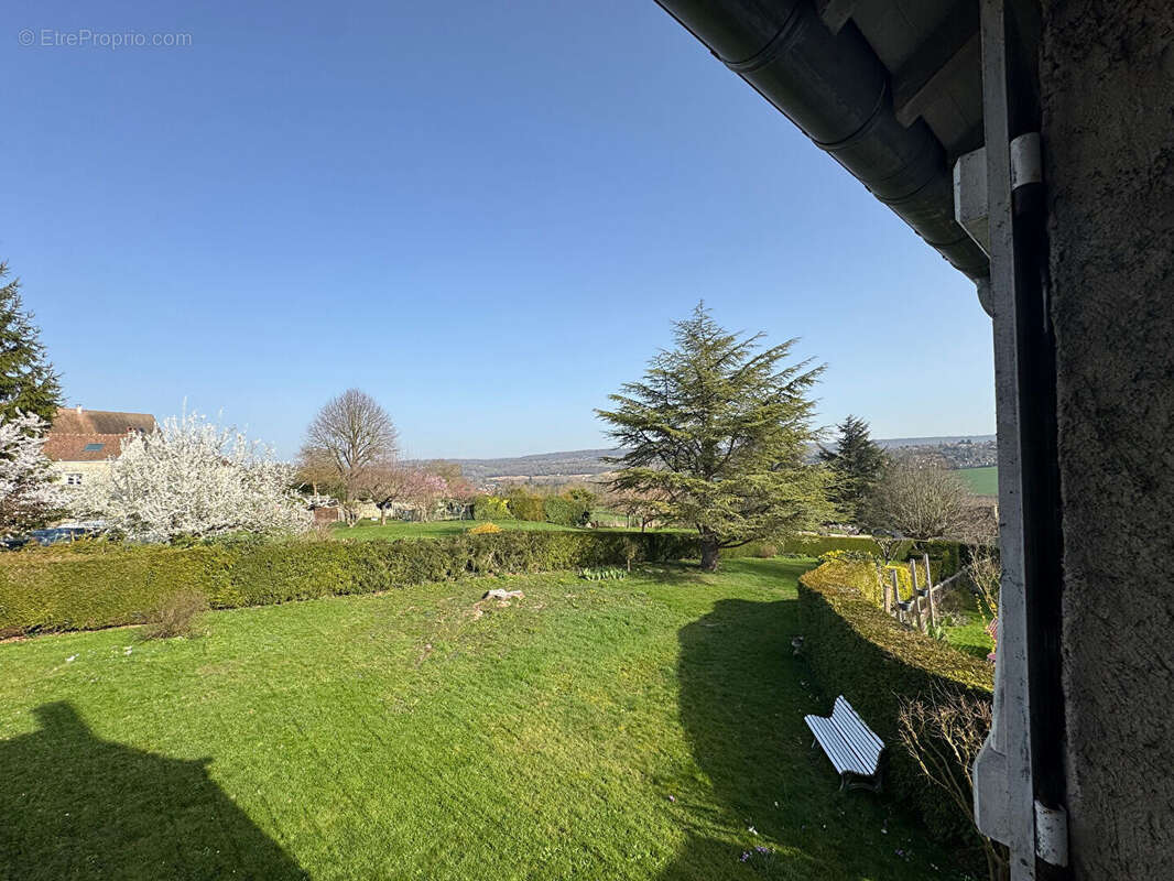 Maison à CRESPIERES