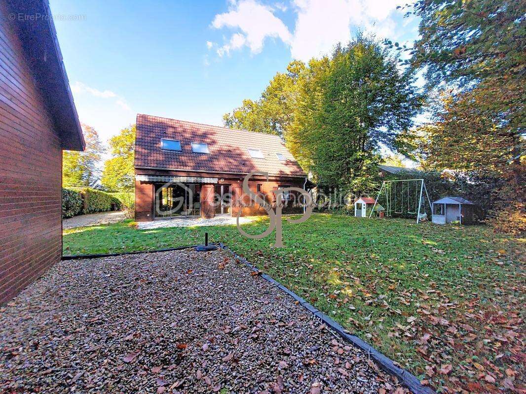 Maison à BAZOCHES-SUR-LE-BETZ
