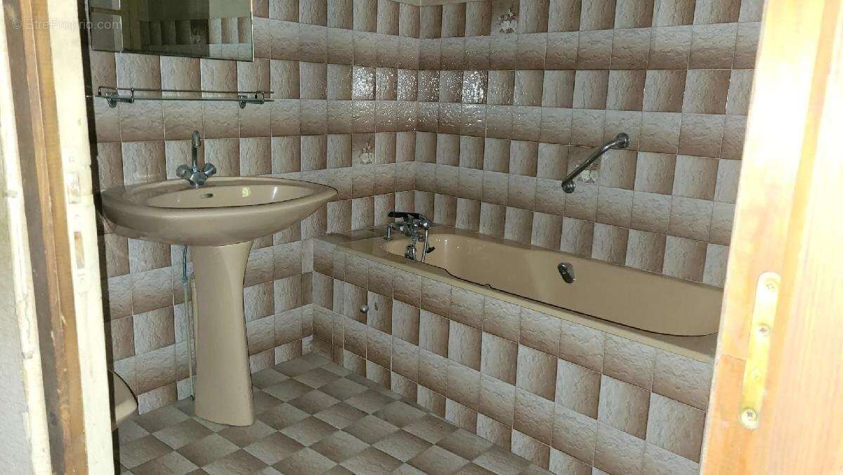 Maison à CASTELNAU-BARBARENS