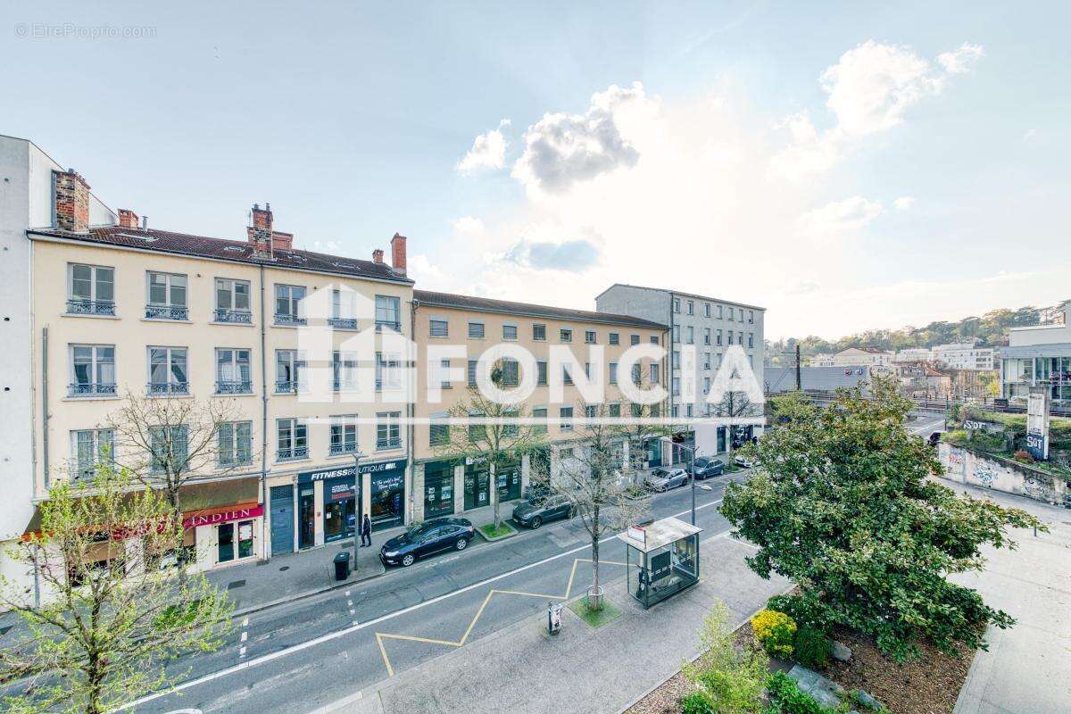 Appartement à LYON-9E