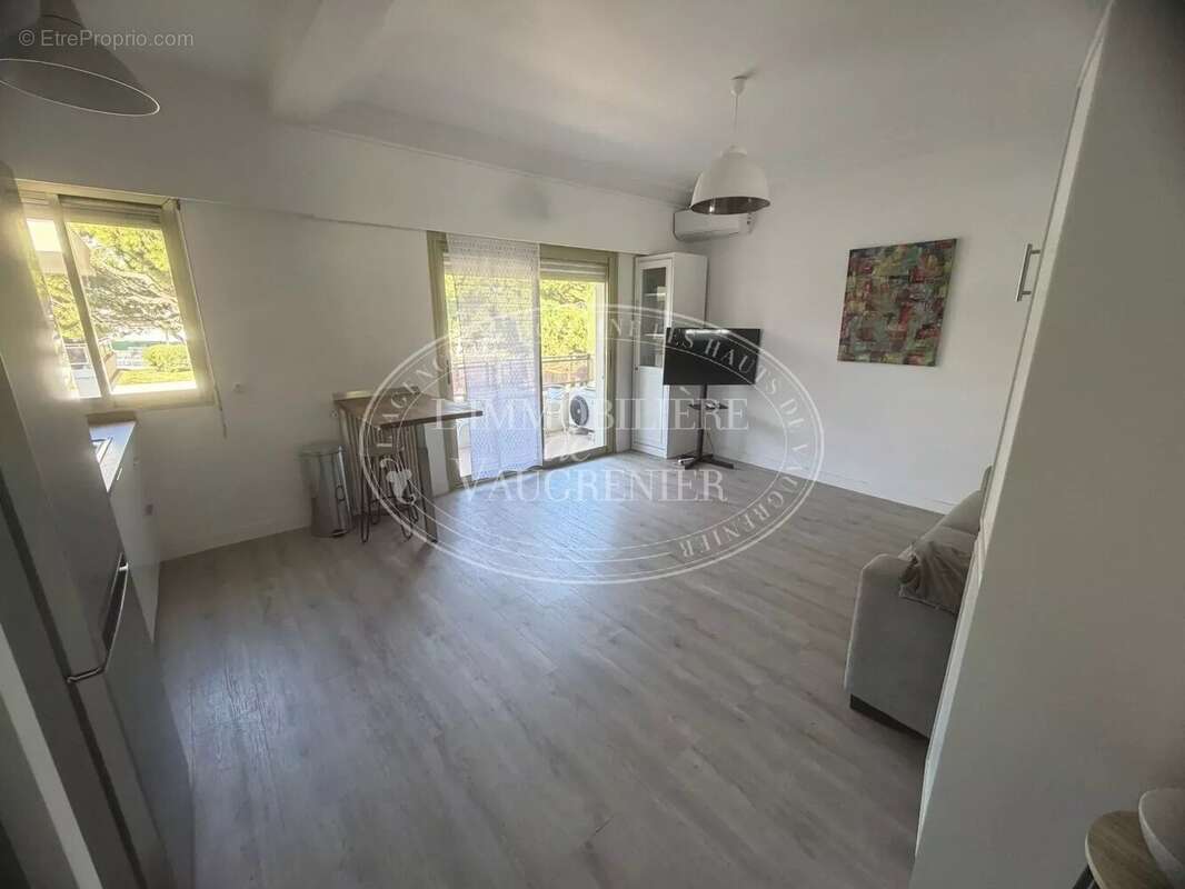 Appartement à VILLENEUVE-LOUBET
