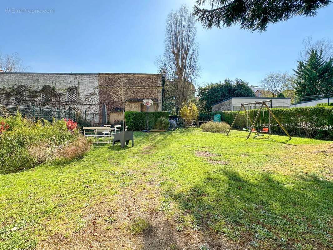 Appartement à BOURG-LA-REINE