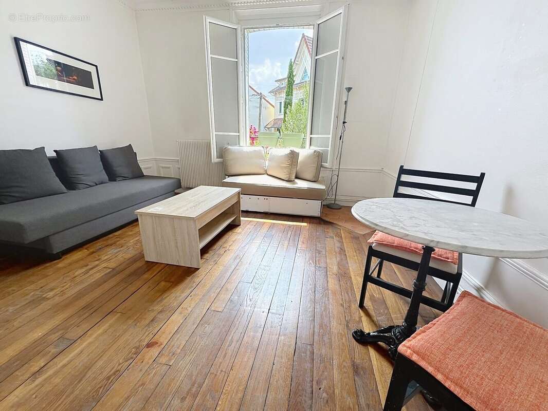Appartement 18 m² à Garches  - photo 2