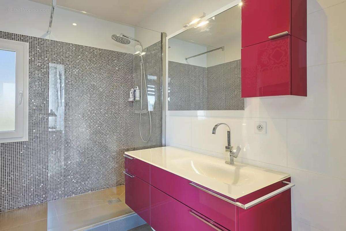Appartement à MARSEILLE-9E