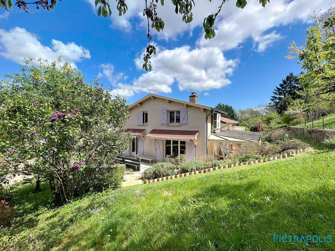 Maison 185 m² à Pierreclos  - photo 2