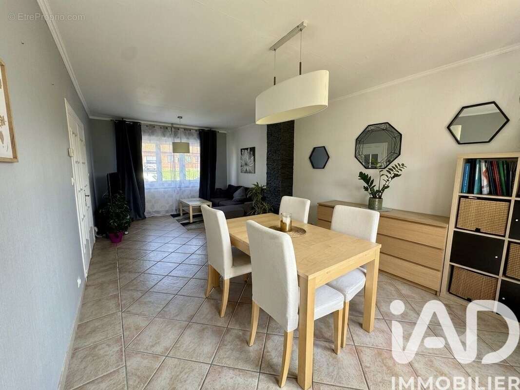 Photo 2 - Maison à TORTEQUESNE