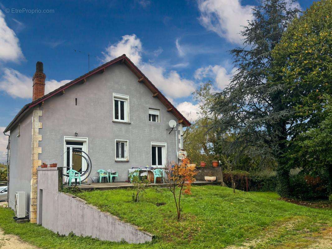 Maison à RAZAC-SUR-L'ISLE