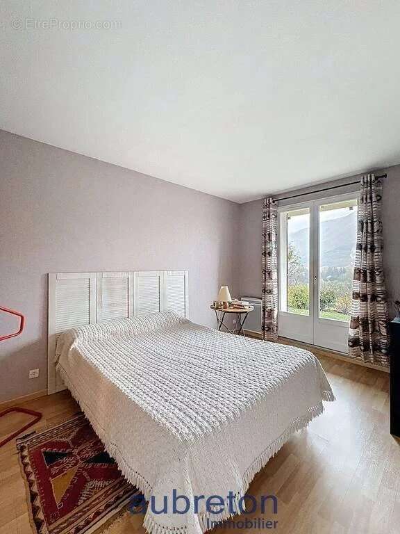 Maison à NOTRE-DAME-DE-MESAGE