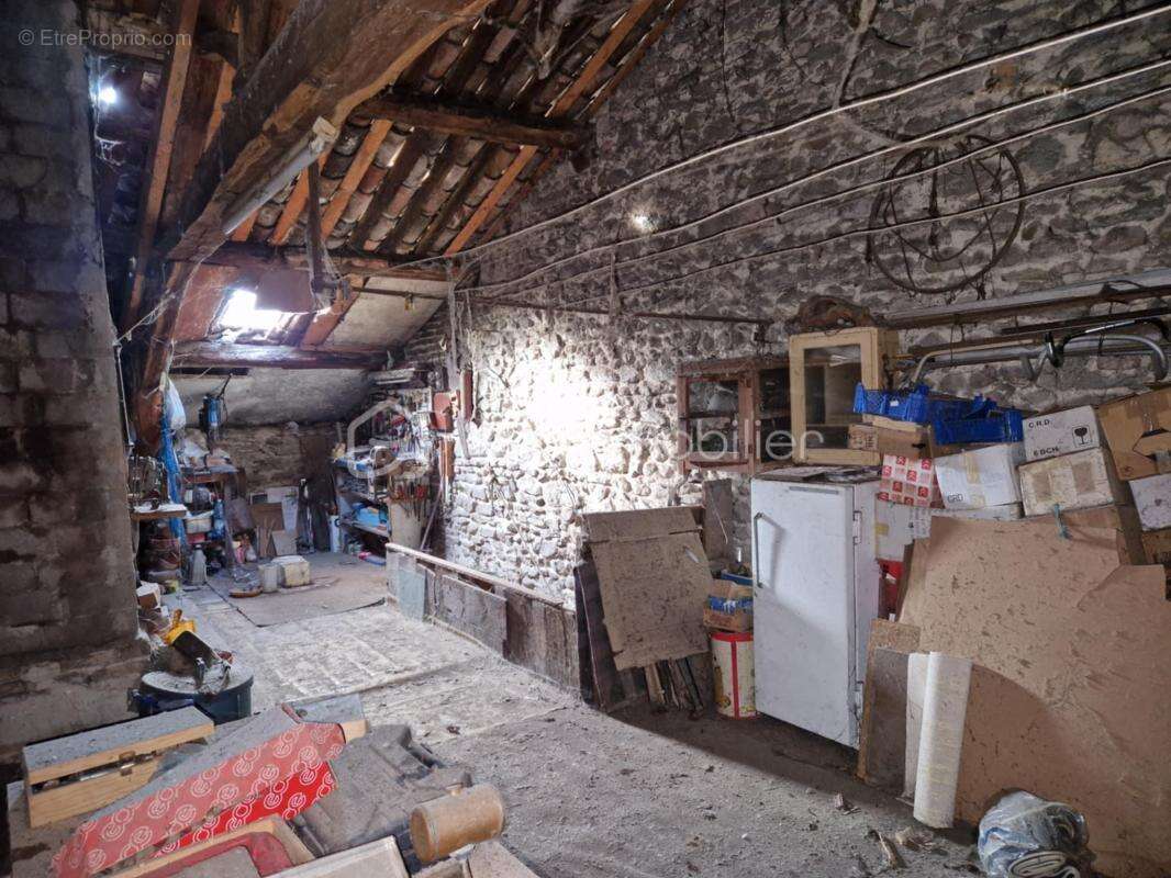 Appartement à LA TOUR-DU-PIN