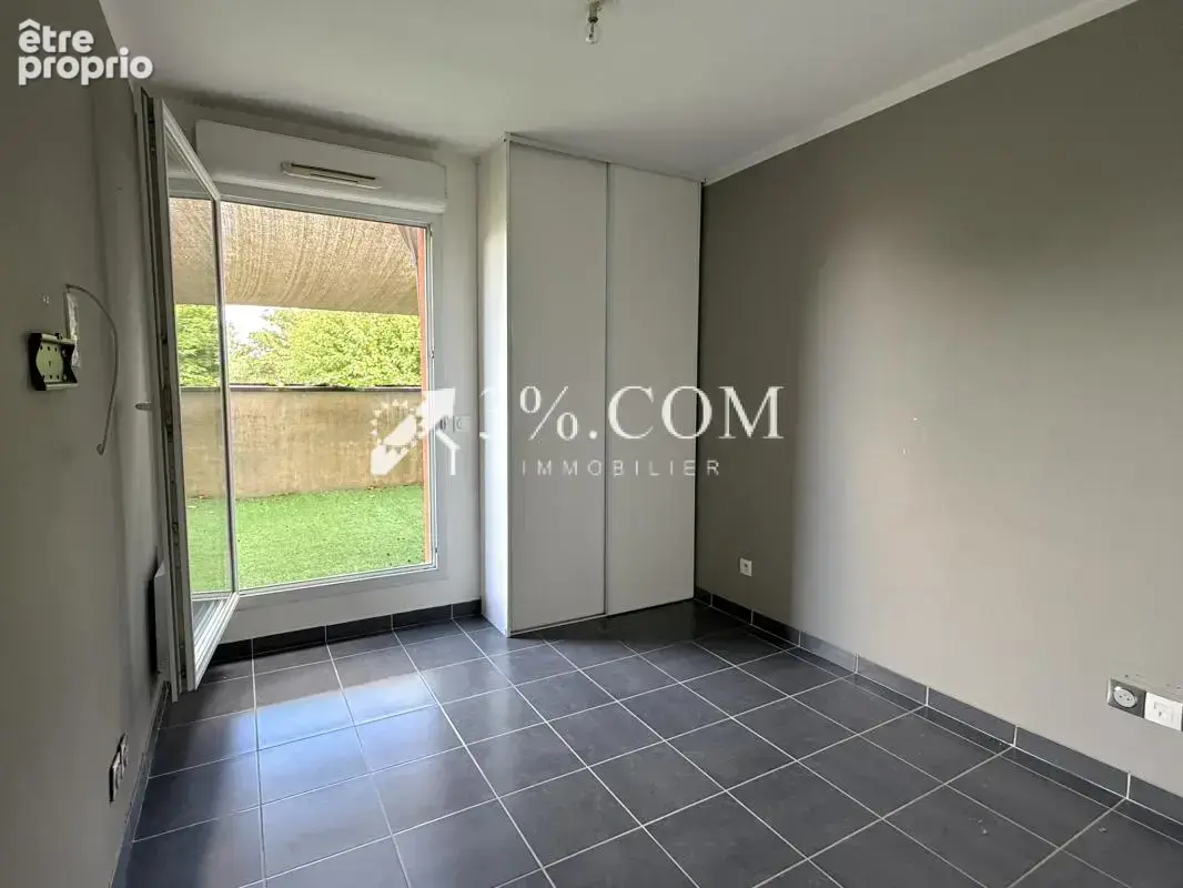 Appartement t2 de 45 m2 + terrasse de 29 m2 + place privativ - photo 8