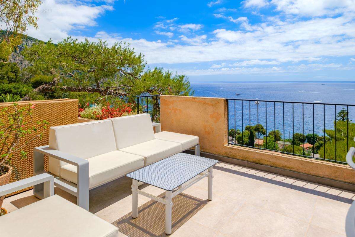 Maison à EZE