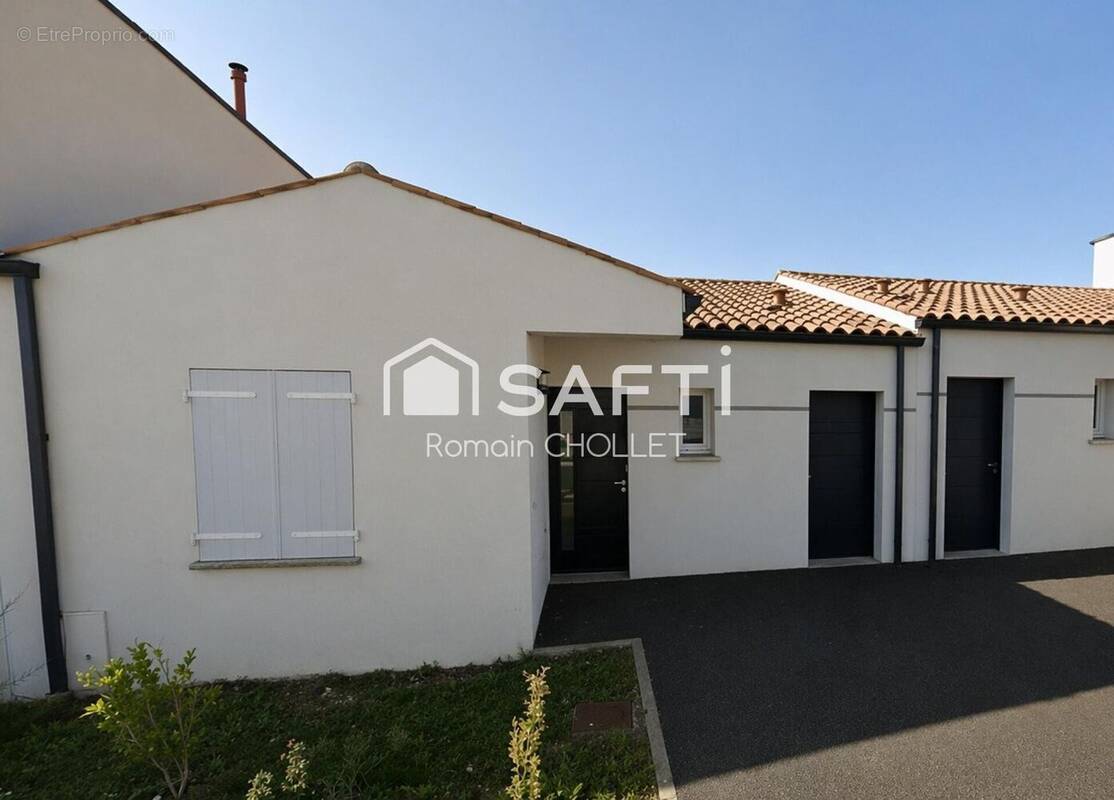 Photo 1 - Maison à ANGLIERS