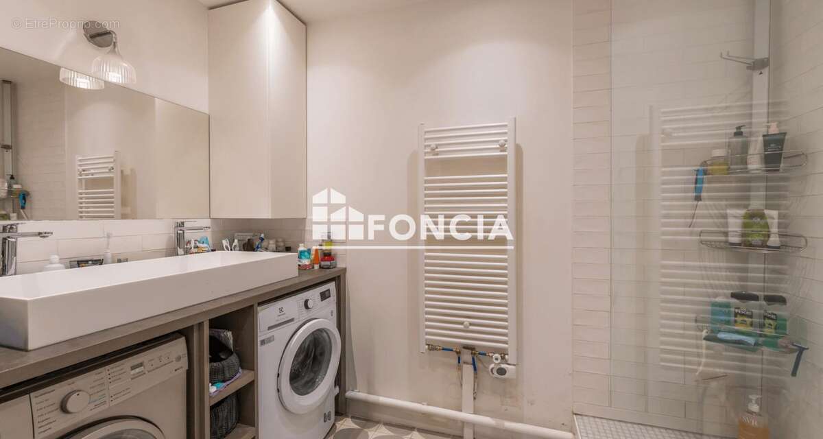 Appartement à FRESNES